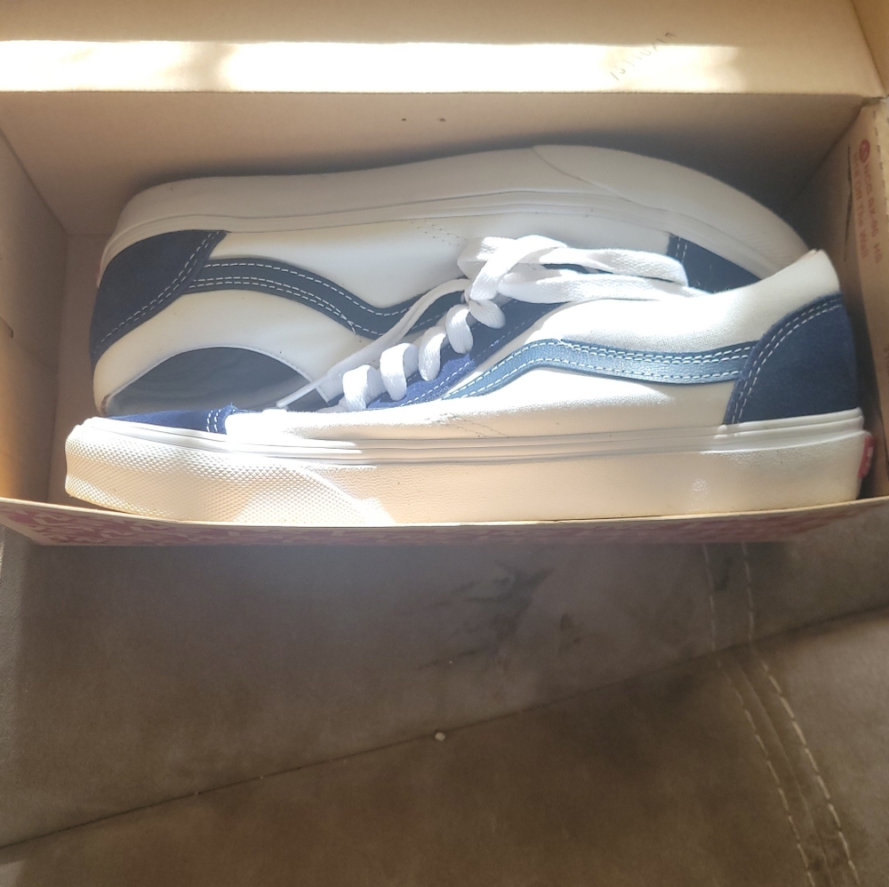 Vans Old Skool Sneakers, White And Navy Blue.
